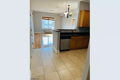 1988-1998 Morris Avenue #207, Union Township, NJ 07083 - Photo 3
