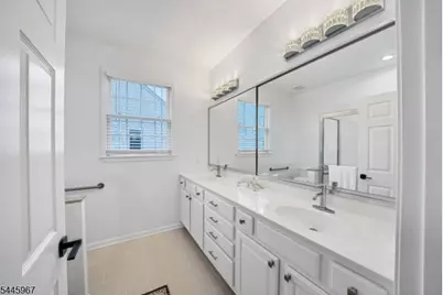 30 Benjamin St, Franklin Township, NJ 08873 - Photo 17