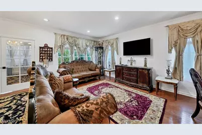 30 Benjamin St, Franklin Township, NJ 08873 - Photo 9