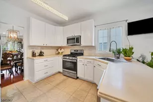 30 Benjamin St, Franklin Township, NJ 08873 - Photo 7