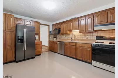 150 Darling Ave, Bloomfield, NJ 07003 - Photo 9