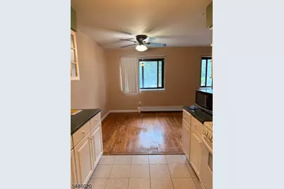 401 Highway22B33U8 #H, North Plainfield, NJ 07060 - Photo 9