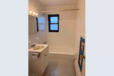 401 Highway22B33U8 #H, North Plainfield, NJ 07060 - Photo 13
