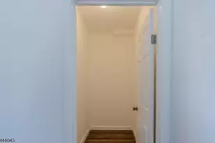 86-88 Abinger Pl, Newark, NJ 07106 - Photo 9