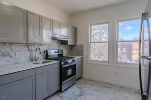 86-88 Abinger Pl, Newark, NJ 07106 - Photo 1
