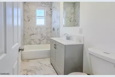 86-88 Abinger Pl #2R, Newark, NJ 07106 - Photo 7