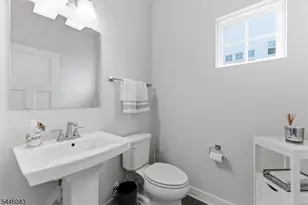 22 Oakwood Blvd, Union Township, NJ 08827 - Photo 13