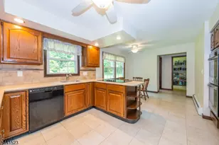 4 Tracey Ln, Sparta Township, NJ 07871 - Photo 13