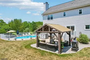 33 Hughey Ln, Hillsborough Township, NJ 08844 - Photo 39