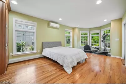 25 Tremont Ter, Livingston, NJ 07039 - Photo 17