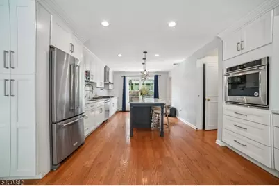 25 Tremont Ter, Livingston, NJ 07039 - Photo 11