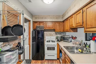 6 Sunrise Dr #3, Vernon, NJ 07462 - Photo 3