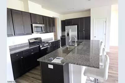 82 Depot Way, Dunellen, NJ 08812 - Photo 5