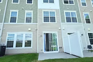 82 Depot Wy, Dunellen, NJ 08812 - Photo 11