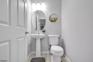 19 Gordon Cir, Parsippany, NJ 07054 - Photo 11