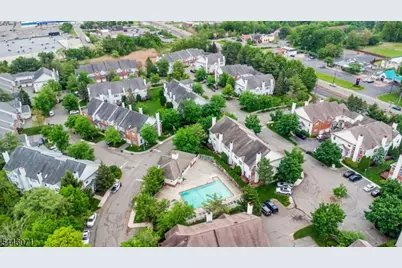 19 Gordon Cir, Parsippany, NJ 07054 - Photo 35