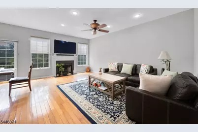 19 Gordon Cir, Parsippany, NJ 07054 - Photo 7