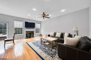 19 Gordon Cir, Parsippany, NJ 07054 - Photo 7