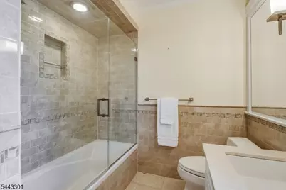 11 Windsor Pl, Montclair, NJ 07043 - Photo 21