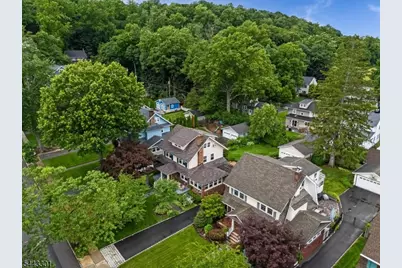 11 Windsor Pl, Montclair, NJ 07043 - Photo 45