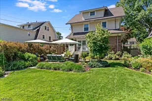 11 Windsor Pl, Montclair, NJ 07043 - Photo 27
