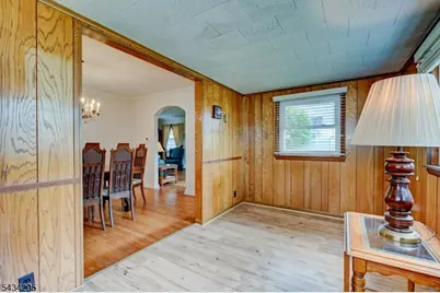 328 Plymouth Rd, Union Township, NJ 07083 - Photo 13