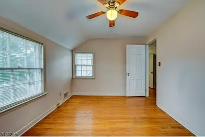 328 Plymouth Rd, Union Township, NJ 07083 - Photo 23