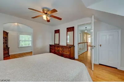328 Plymouth Rd, Union Township, NJ 07083 - Photo 19