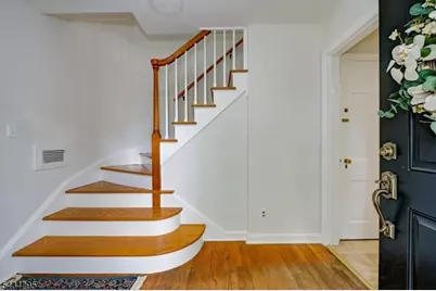 328 Plymouth Rd, Union Township, NJ 07083 - Photo 3