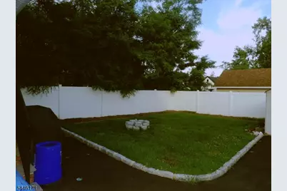 1657 W 3rd St, Piscataway Township, NJ 08854 - Photo 25