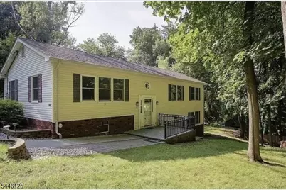 66 Maple St, Watchung, NJ 07069 - Photo 1