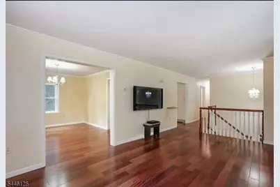 66 Maple St, Watchung, NJ 07069 - Photo 3