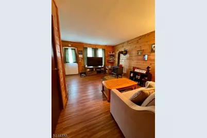 18 Prince St, Hamburg, NJ 07419 - Photo 9