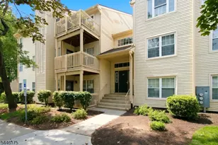 29 Timber Dr, Clifton, NJ 07014 - Photo 3
