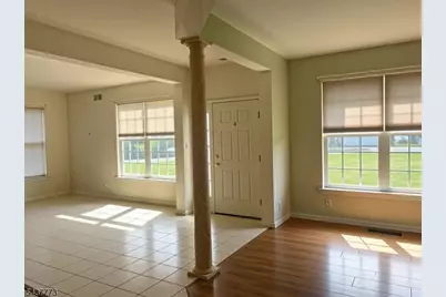 9 Buckingham Cir, White Township, NJ 07823 - Photo 3