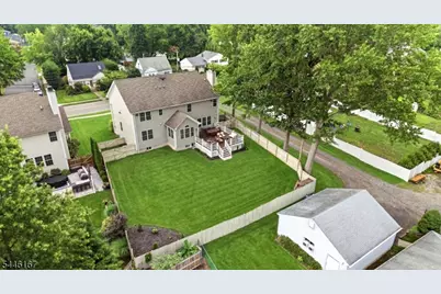 42 Evergreen Ave, Springfield, NJ 07081 - Photo 5