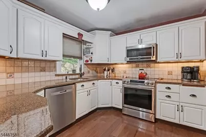 109 Valley View Trl, Sparta Township, NJ 07871 - Photo 3
