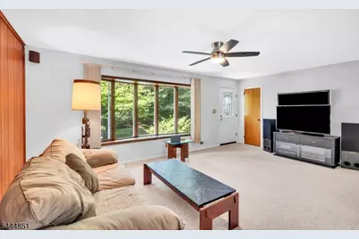 28 Southard Pl, Bernards Township, NJ 07920 - Photo 9