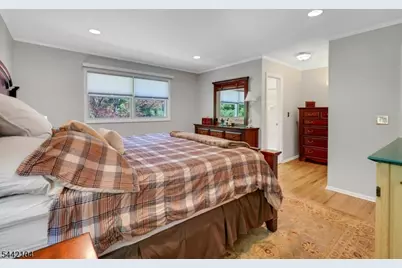 681 Chestnut St, Long Hill Township, NJ 07980 - Photo 17
