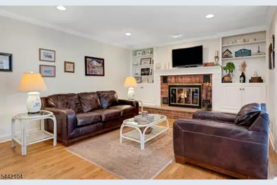 681 Chestnut St, Long Hill Township, NJ 07980 - Photo 9