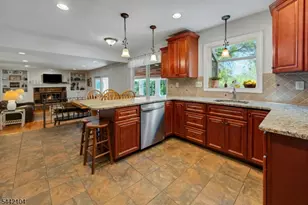 681 Chestnut St, Long Hill Township, NJ 07980 - Photo 13