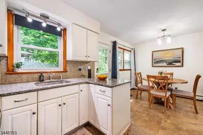 140 Maplewood Ave, Clifton, NJ 07013 - Photo 9