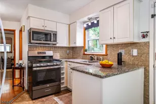 140 Maplewood Ave, Clifton, NJ 07013 - Photo 7
