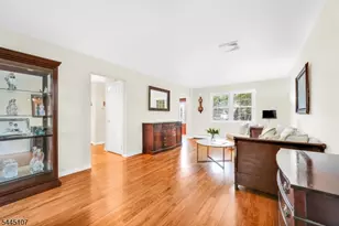 68 Fieldstone Pl, Wayne, NJ 07470 - Photo 7