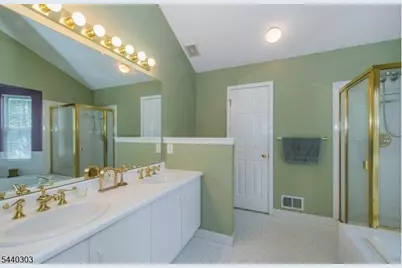 84 Constitution Way Ondo, Bernards Township, NJ 07920 - Photo 11