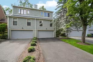 15 Nuthatcher Ct, Wayne, NJ 07470 - Photo 1