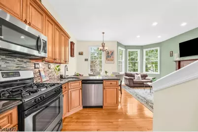 15 Nuthatcher Ct, Wayne, NJ 07470 - Photo 9