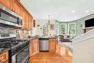 15 Nuthatcher Ct, Wayne, NJ 07470 - Photo 9