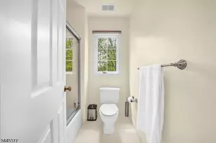 15 Nuthatcher Ct, Wayne, NJ 07470 - Photo 25