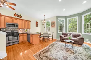 15 Nuthatcher Ct, Wayne, NJ 07470 - Photo 3